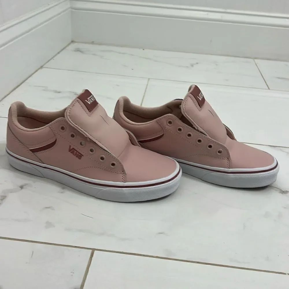 BRAND NEW Vans - Seldan Women's Shoes Sneakers Leather Skate Comfort Casual